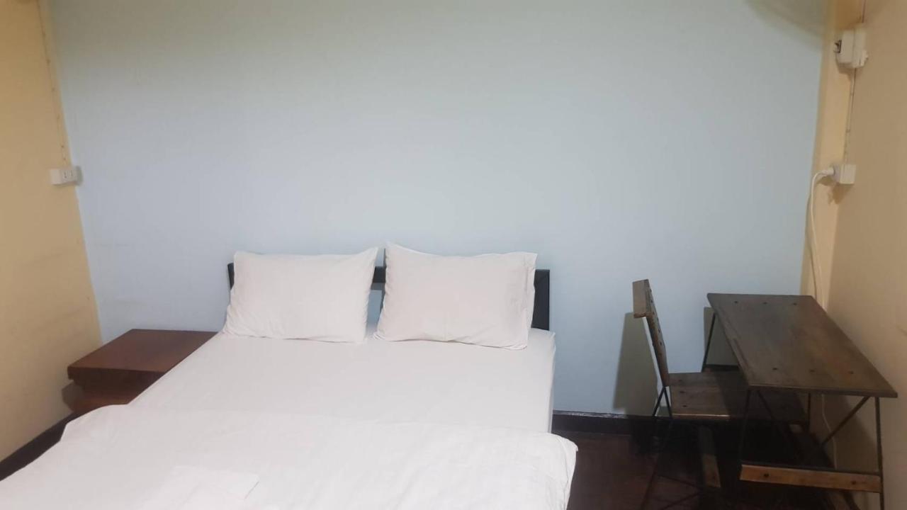 P.L.P Guesthouse - Mae Hong Son Exterior photo